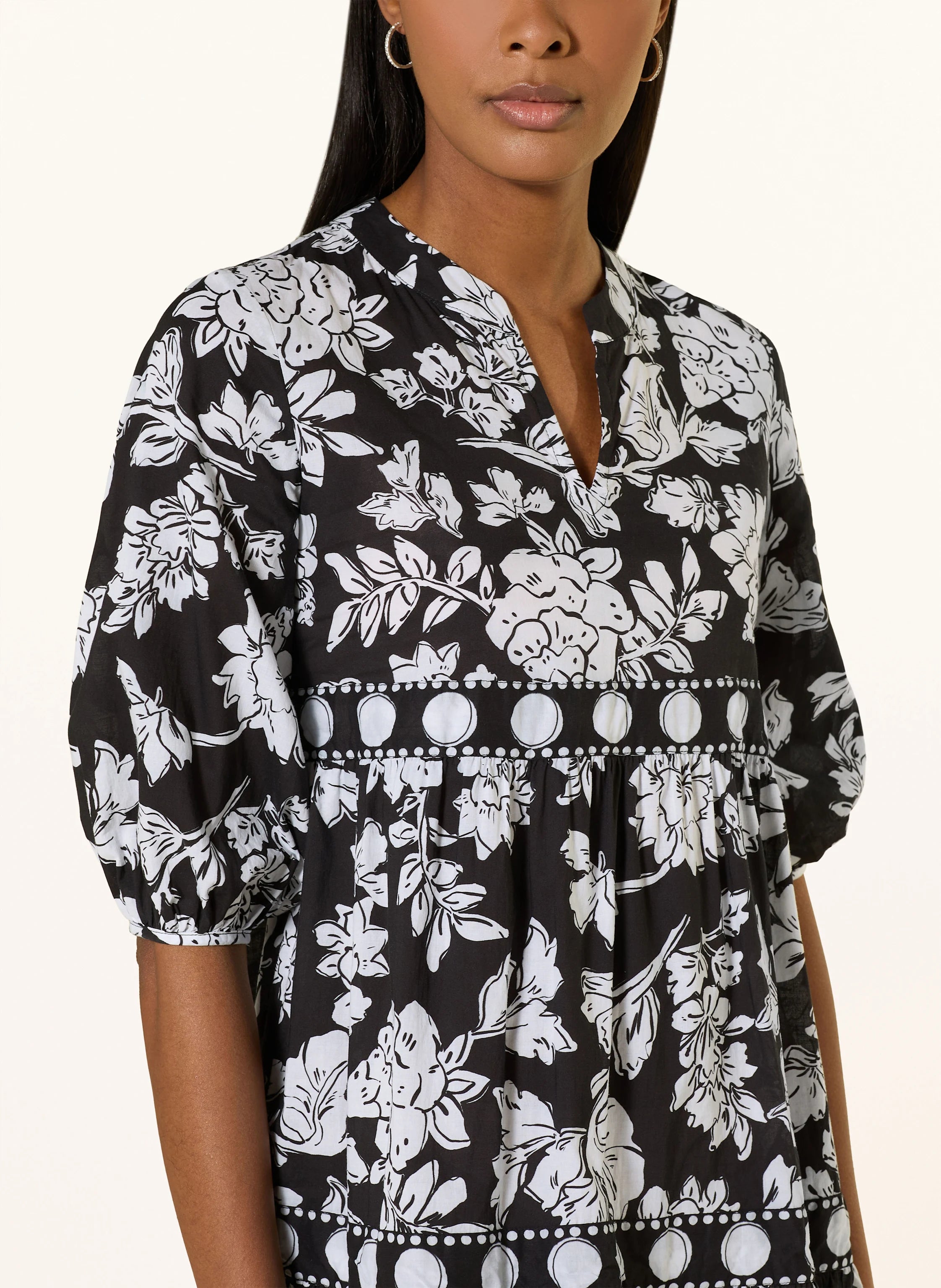 Emily Van Den Bergh - Black and White Flower Print Dress