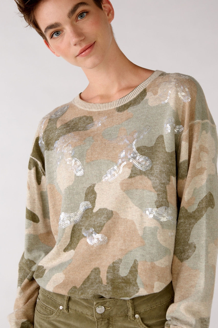 Camouflage hot sale jumper zara