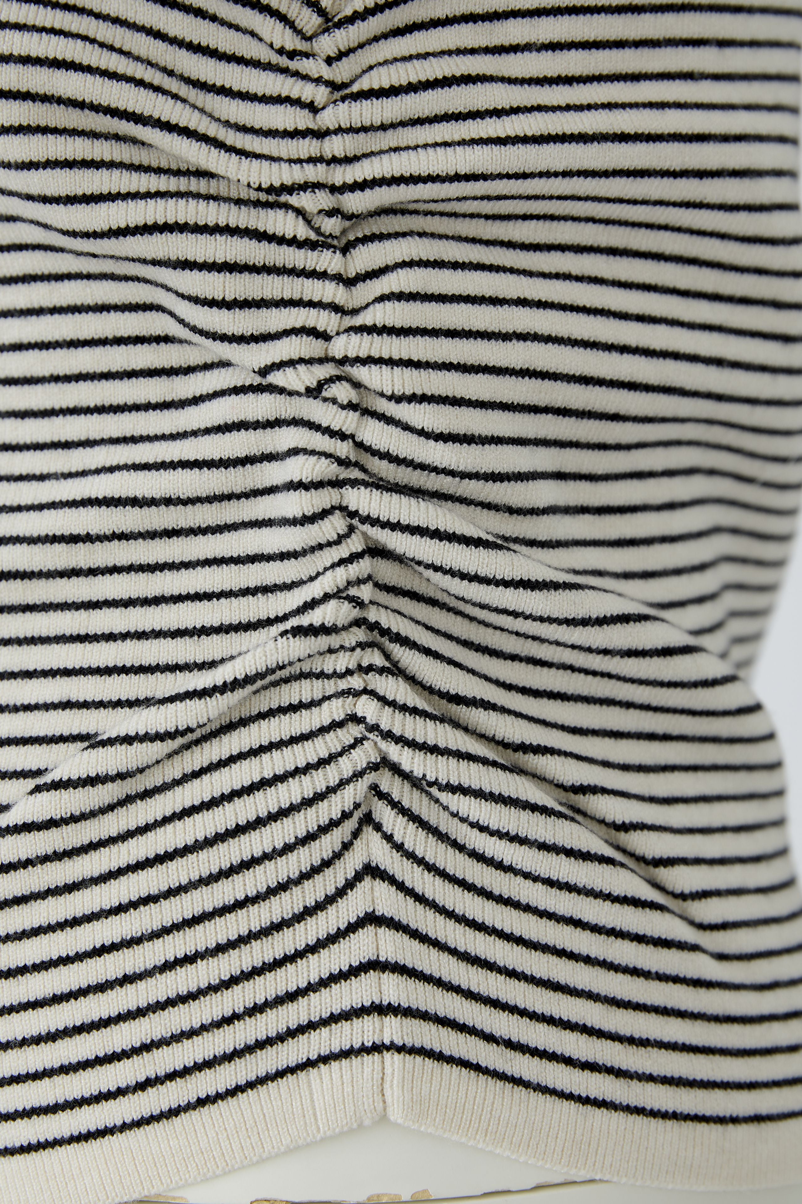 Oui- Black and White Knit Top
