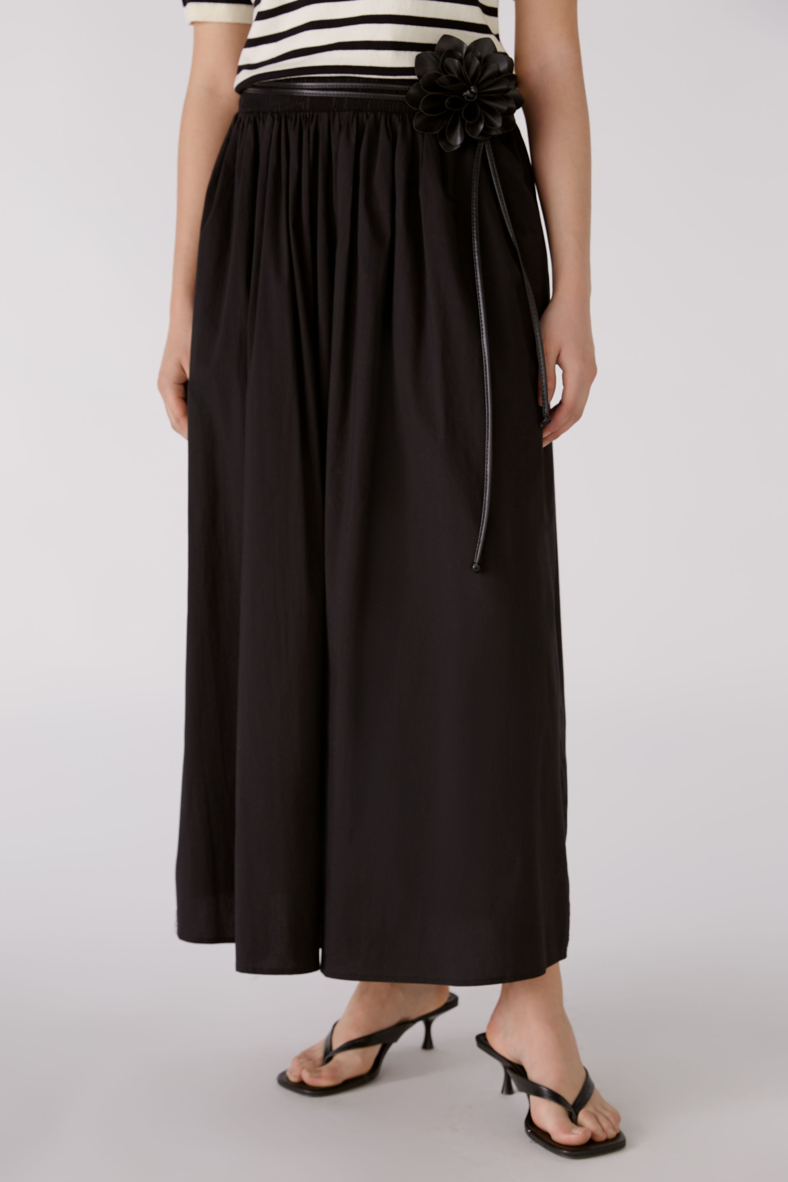Oui - Black Flower Belt Skirt