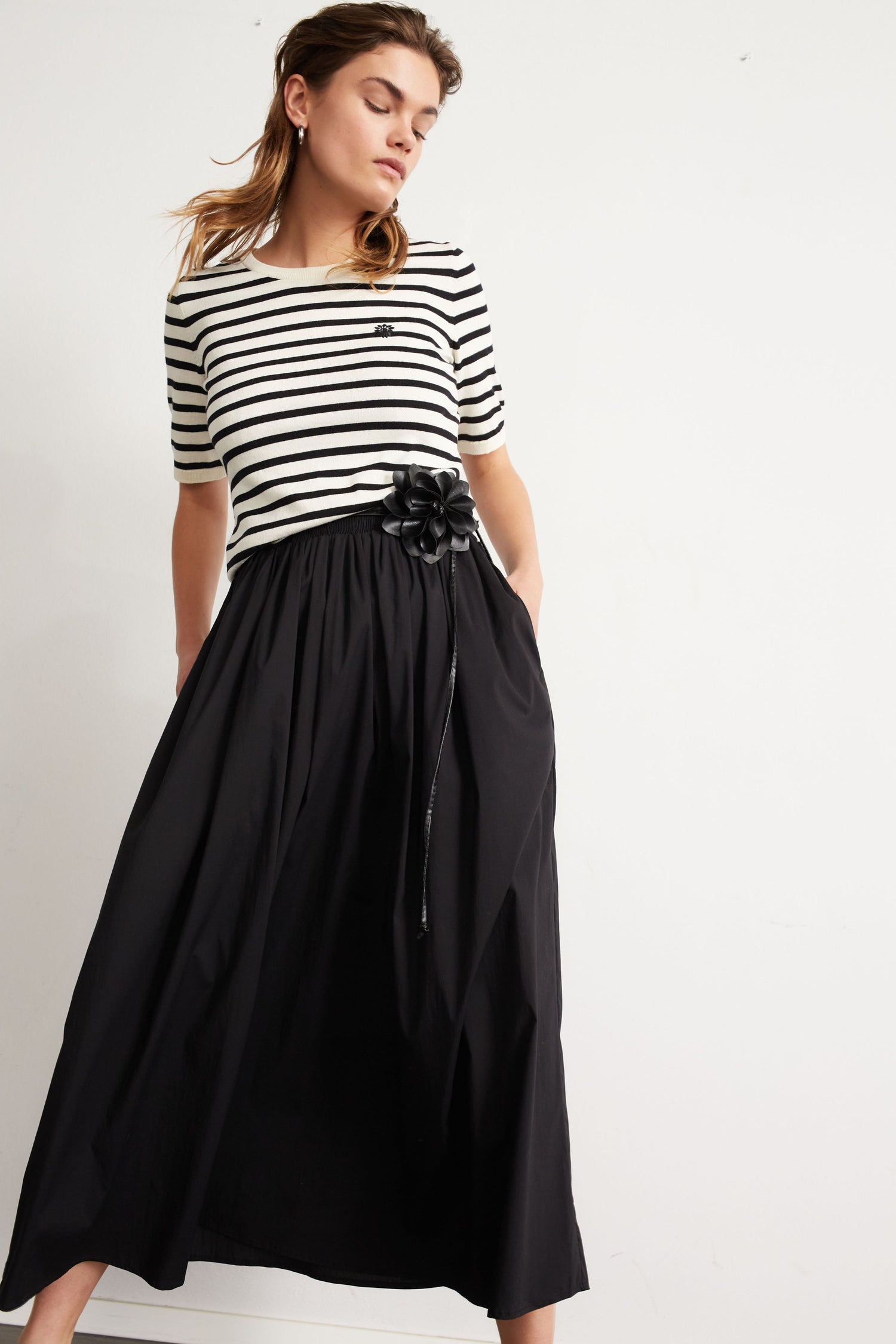 Oui - Black Flower Belt Skirt