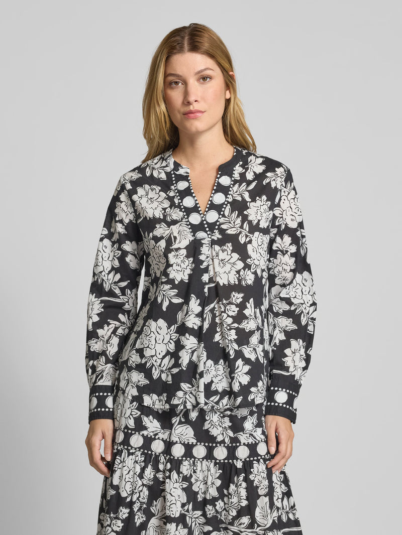 Emily Van Den Bergh - Black and White Flower Top