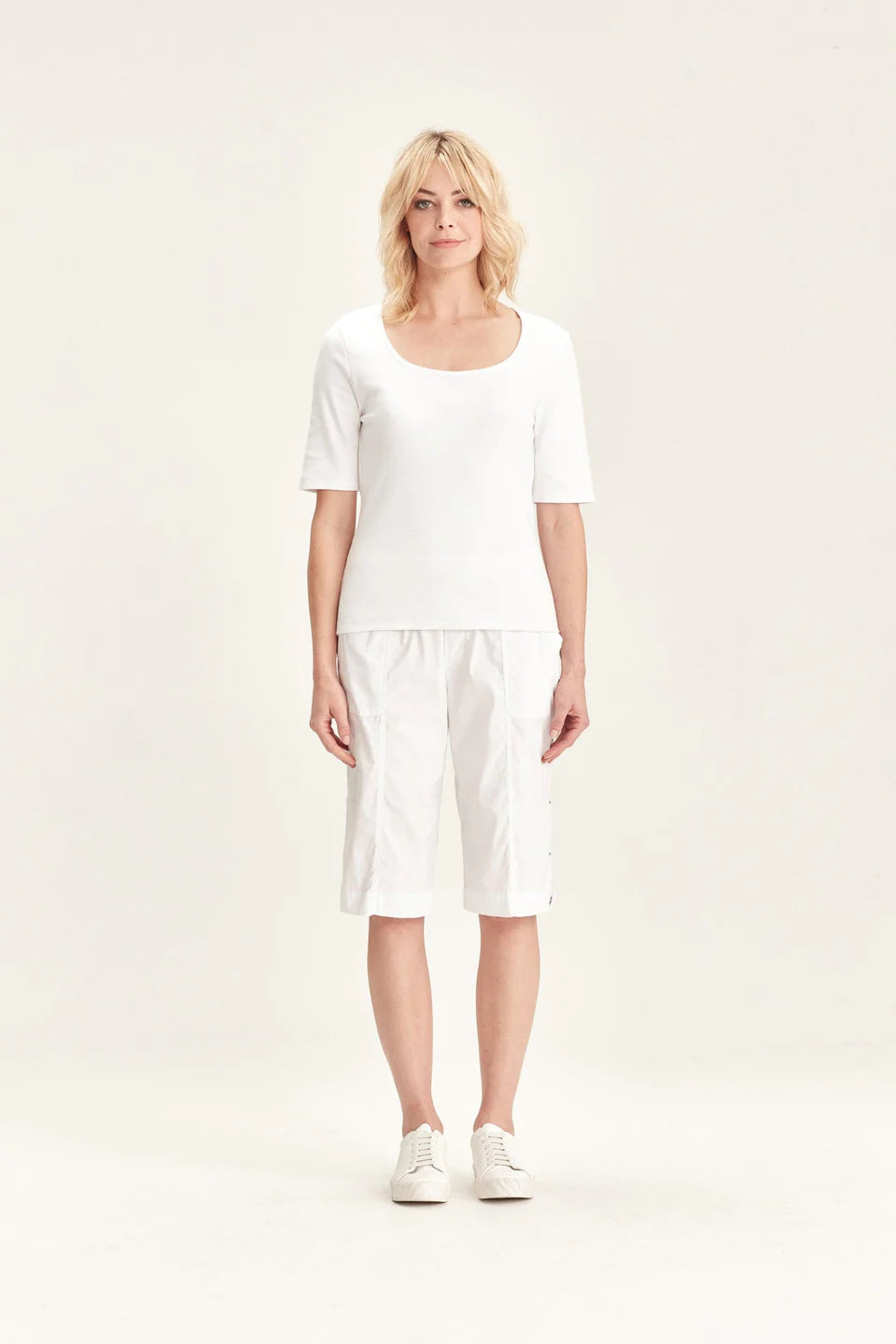 Verge - Acrobat Rolled Short - White