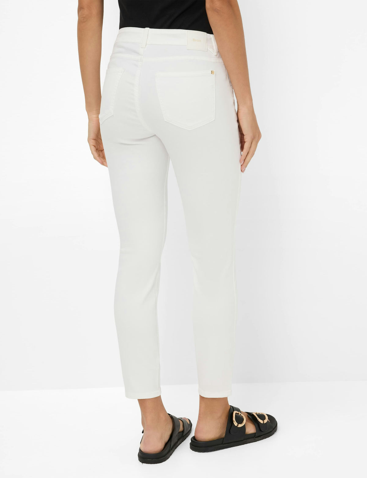 BRAX Shakira Free to Move Ultralight White Jeans