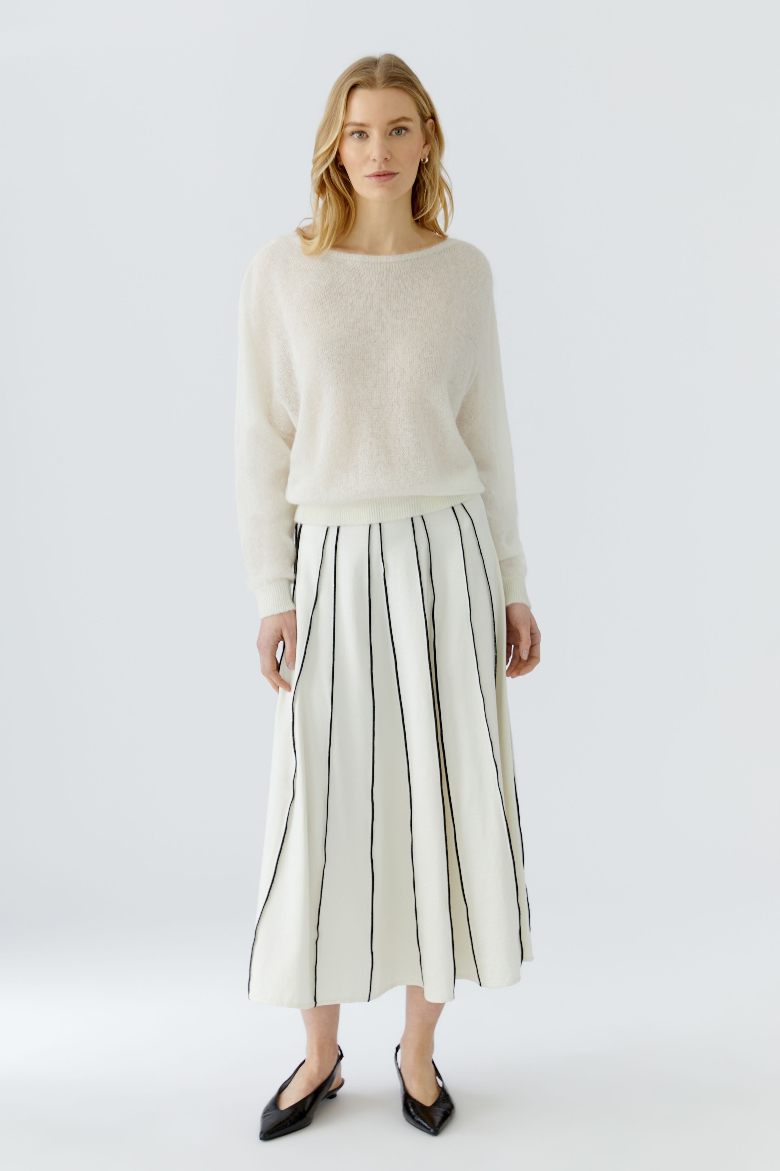Oui Cream and Black A-Line Godet Skirt