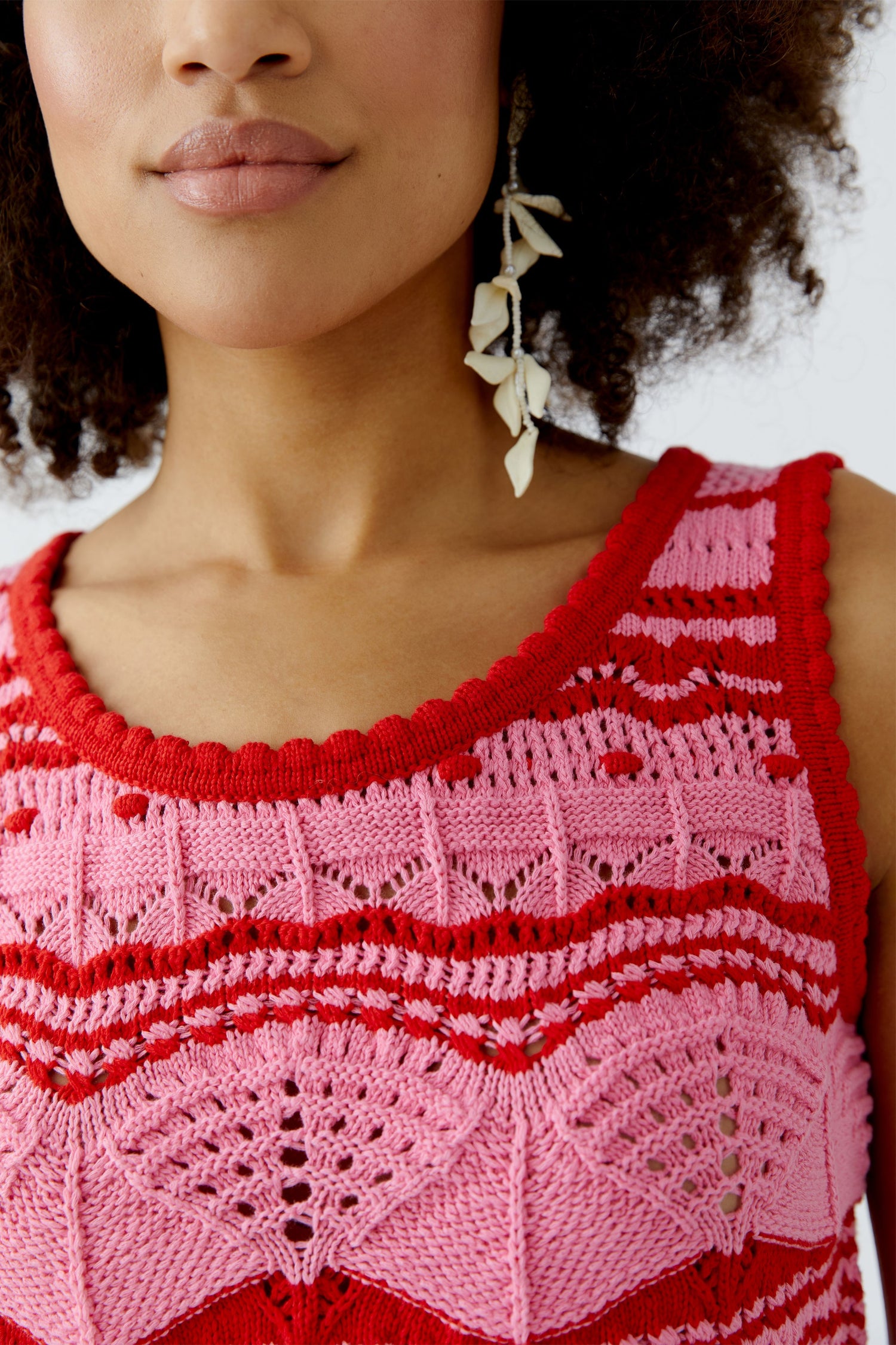 Oui  - Red and Pink Rose Knitted top