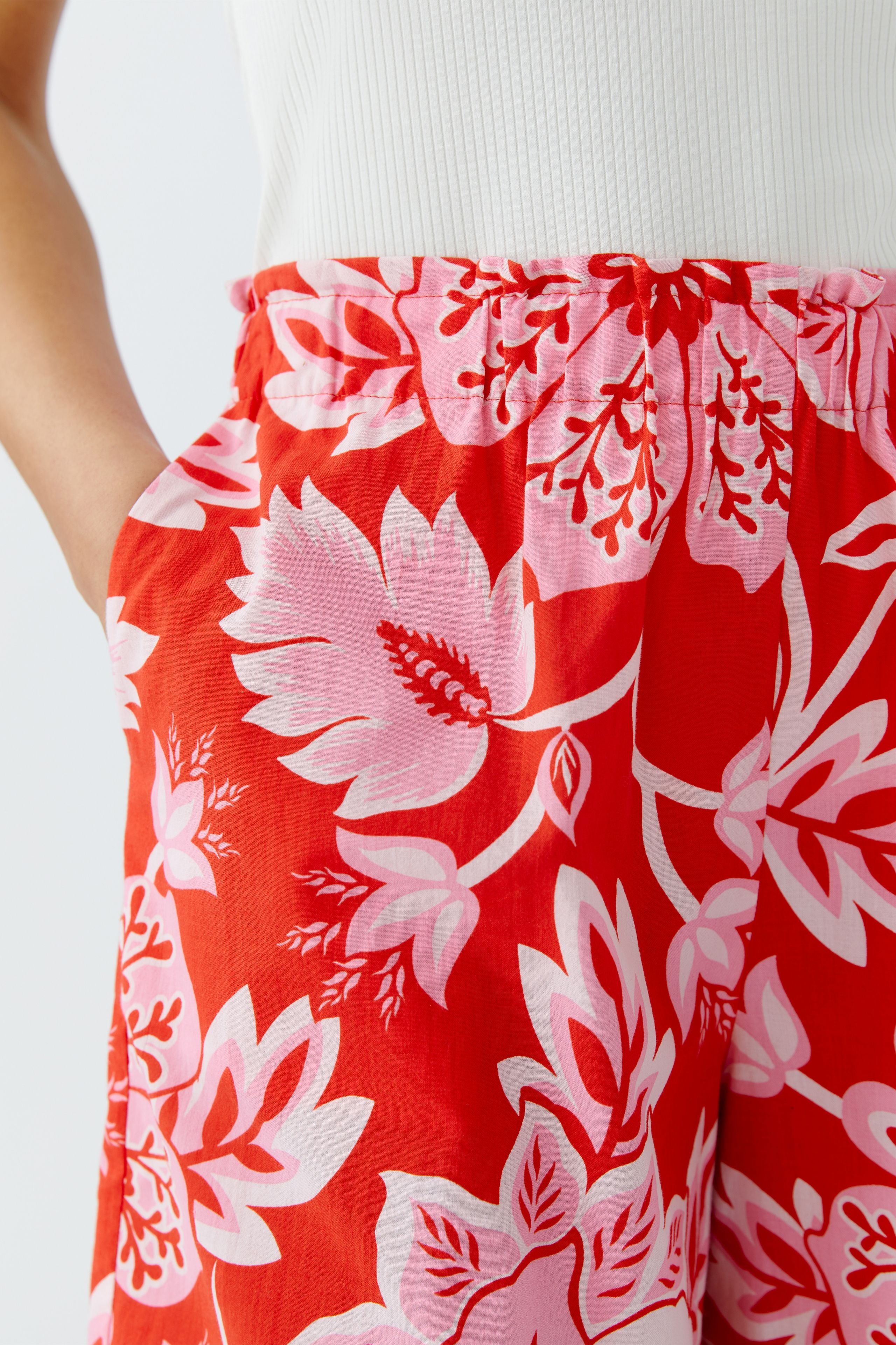 Oui - Red Rose Shorts