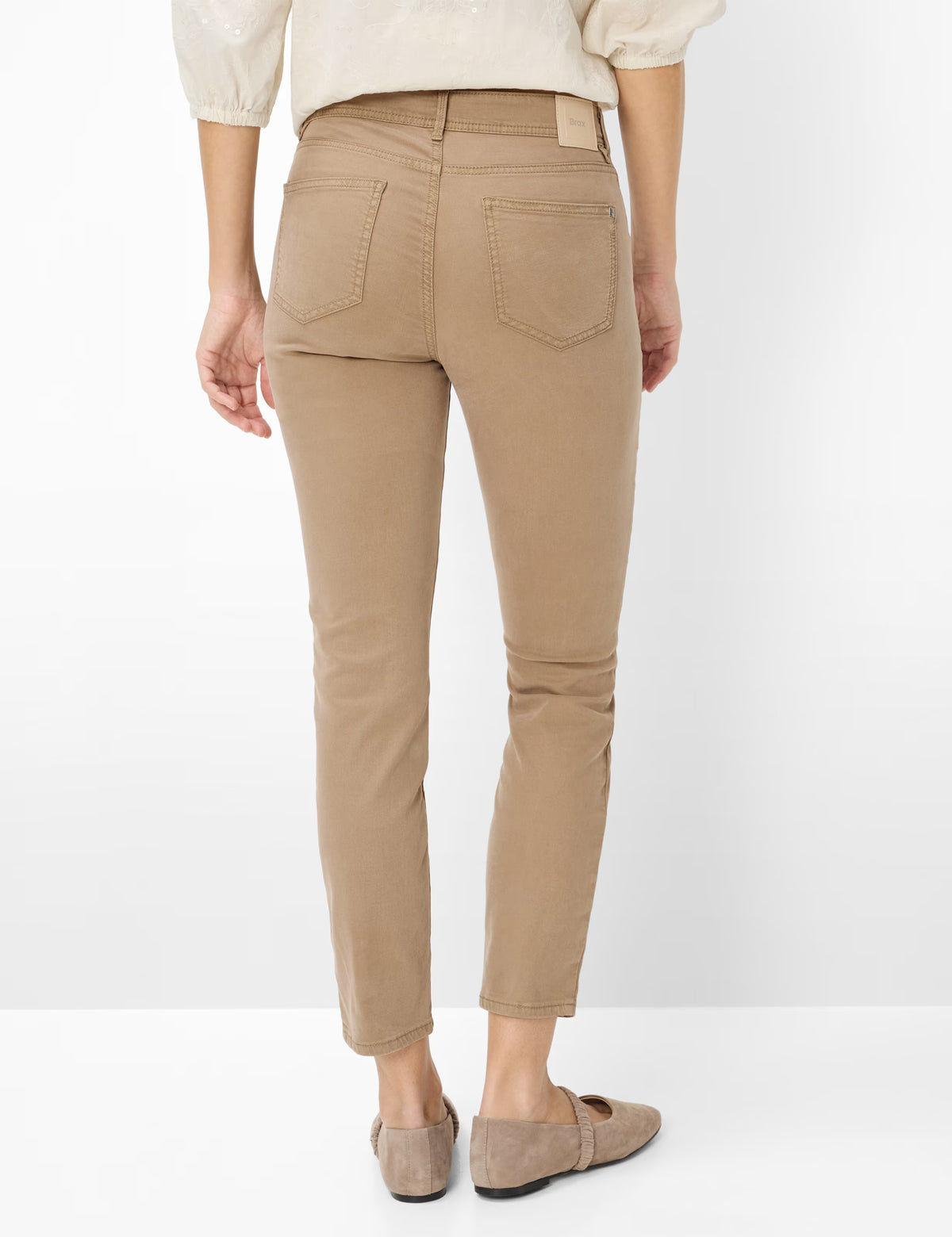 BRAX Shakira Free to Move Ultralight Light Brown Jeans